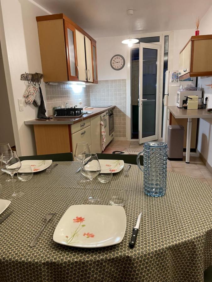 Appartement Les Pieds Dans L'Eau Saint-Mandrier-sur-Mer Exterior photo